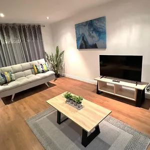 3br House Ossett-wakefield, Free Parking 3 Cars Wi Fi Long , Wakefield United Kingdom