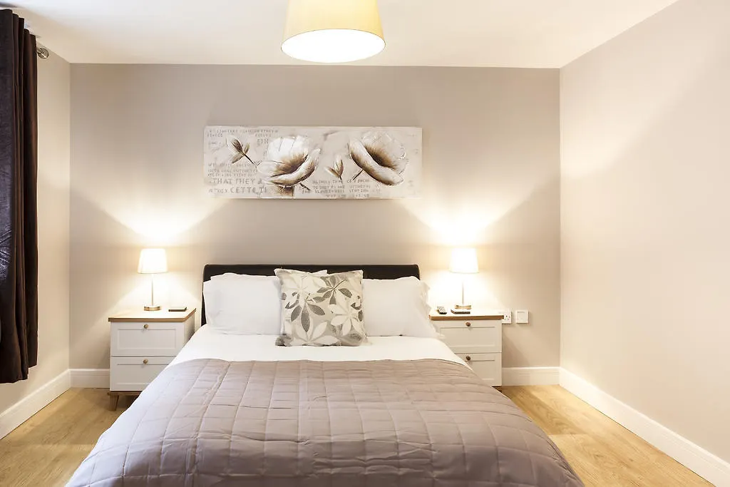 Saracens Courtyard Apartments Bourton-on-the-Water 0*,  United Kingdom